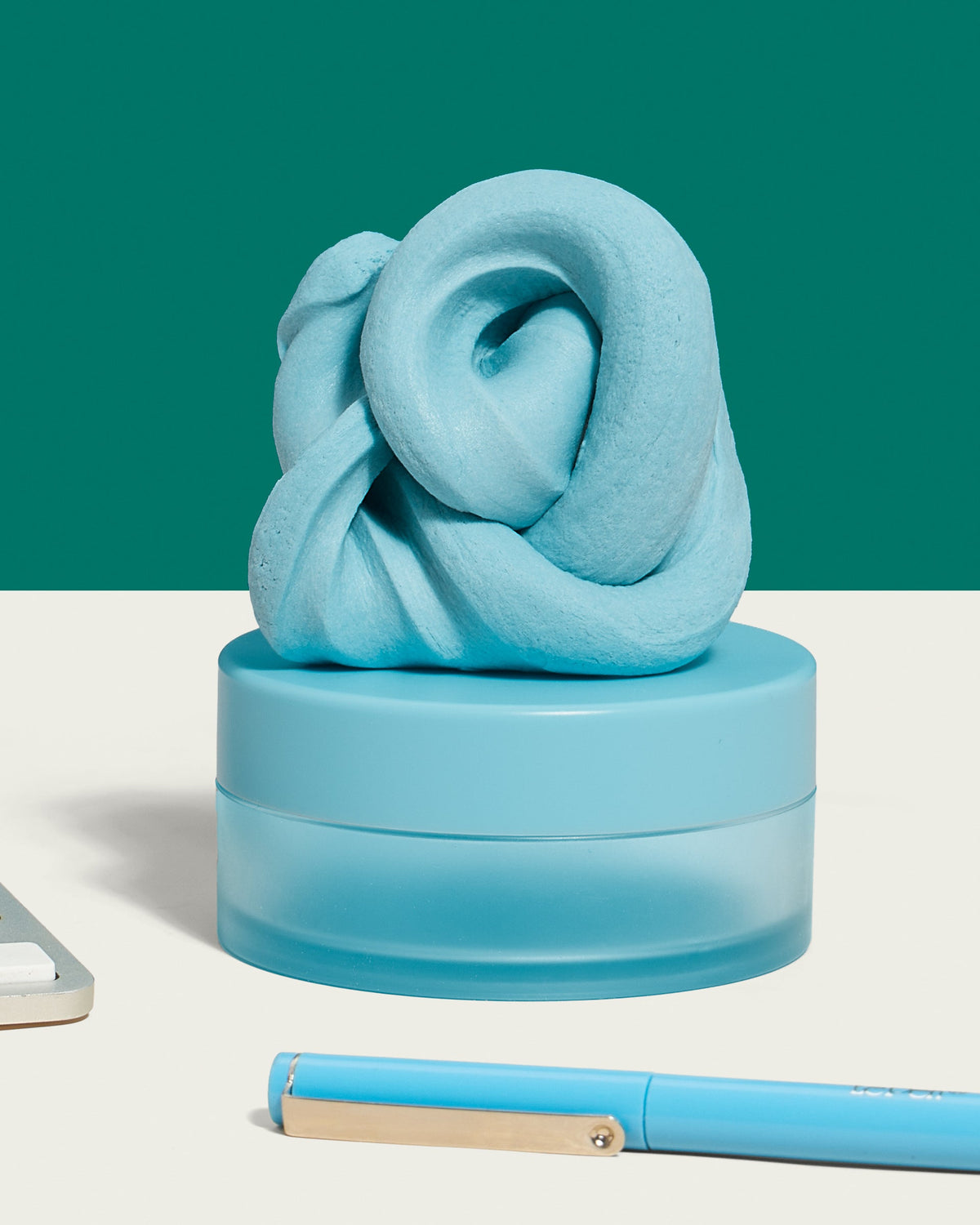 Premium Blur Focus Putty